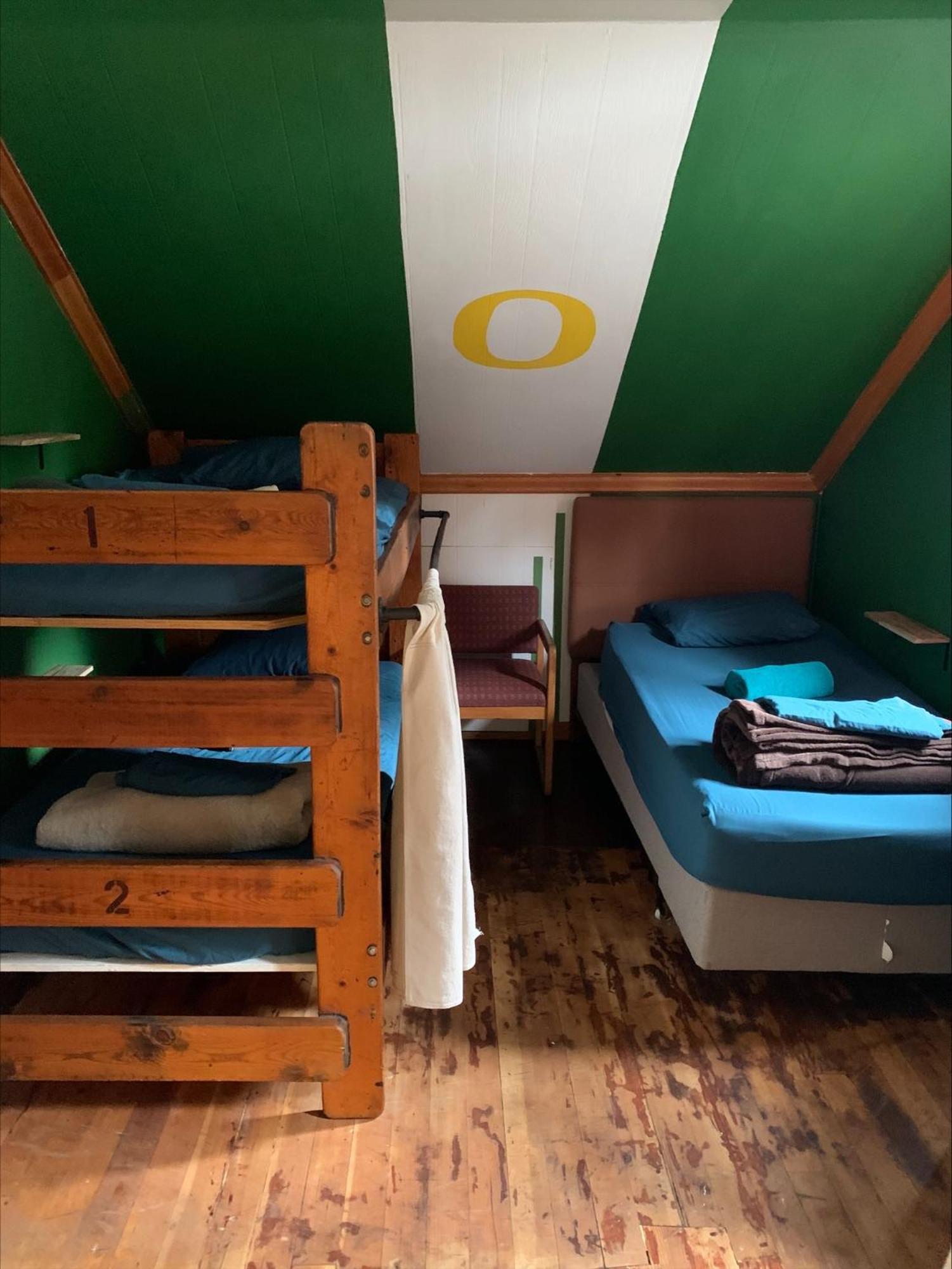 Eugene Lodge And International Hostel 外观 照片